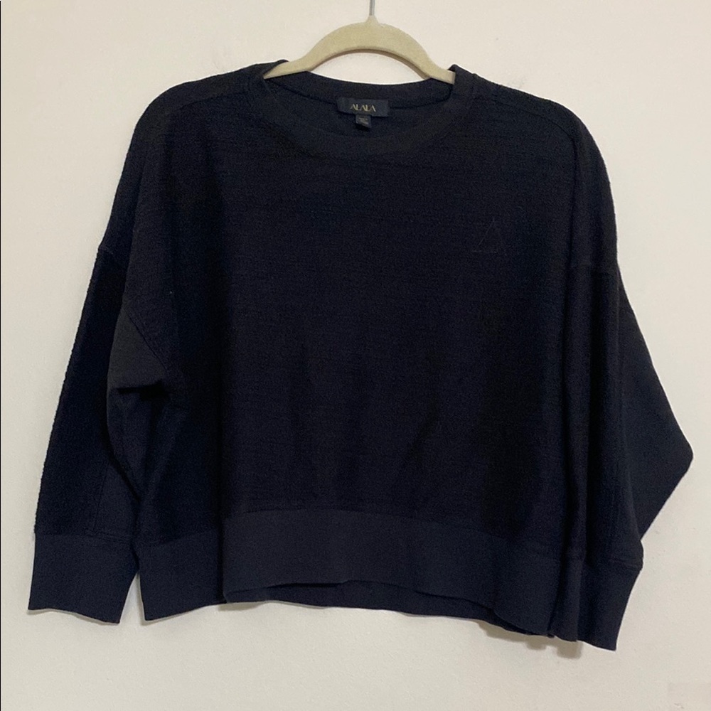 ALaLa Black Crew Neck Sweater Classic Knit pullover women M Casual yoga training
